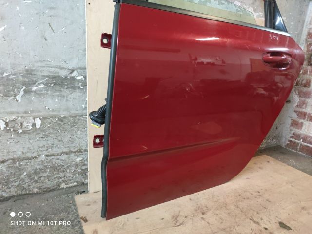 bontott CITROËN C4 PICASSO Bal hátsó Ajtó (Részeivel)