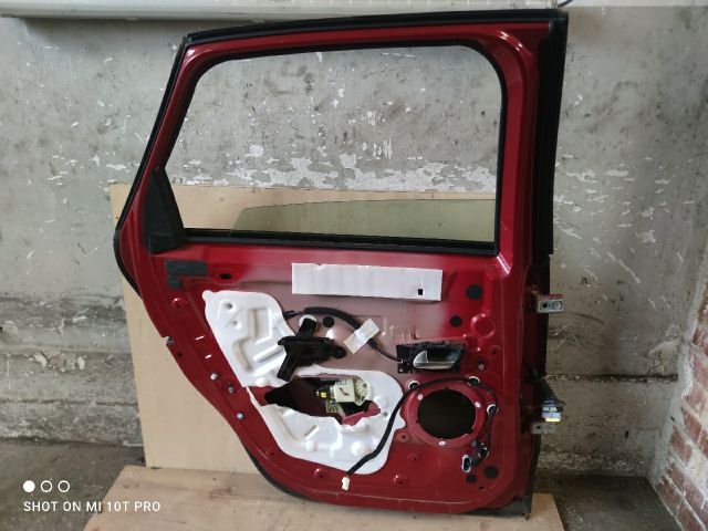 bontott CITROËN C4 PICASSO Bal hátsó Ajtó (Részeivel)