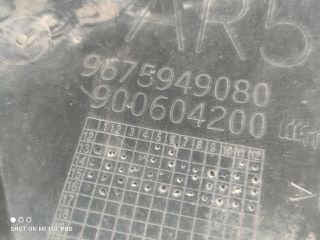 bontott CITROËN C4 PICASSO Bal hátsó Dobbetét (Kerékjárati, Műanyag)