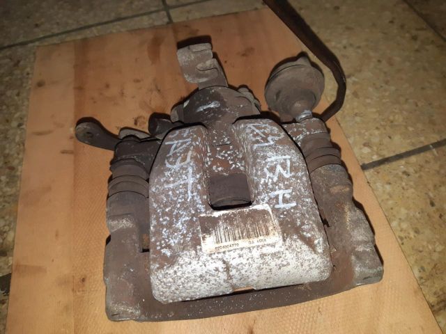 bontott CITROËN C4 PICASSO Bal hátsó Féknyereg Munkahengerrel