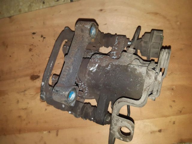 bontott CITROËN C4 PICASSO Bal hátsó Féknyereg Munkahengerrel