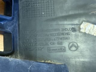 bontott CITROËN C4 PICASSO Bal hátsó Oldal Lökhárító Tartó (Műanyag)