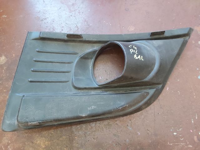 bontott CITROËN C4 PICASSO Bal Ködlámpa Rács