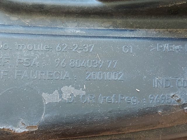 bontott CITROËN C4 PICASSO Bal Ködlámpa Rács