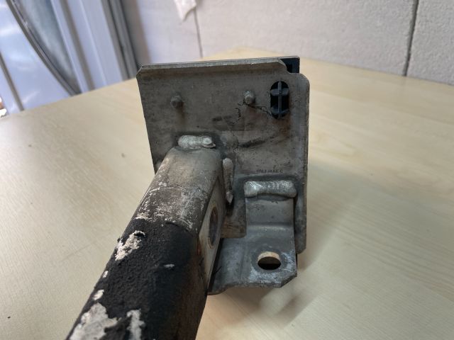 bontott CITROËN C4 PICASSO Bal Lökhárító Tartó Nyúlványvég