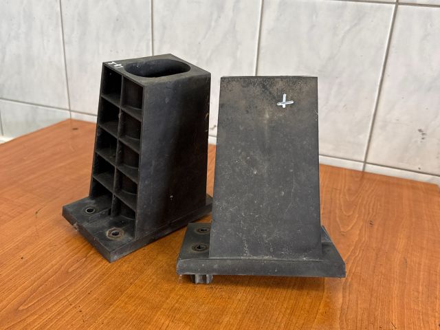 bontott CITROËN C4 PICASSO Bal Lökhárító Tartó Nyúlványvég