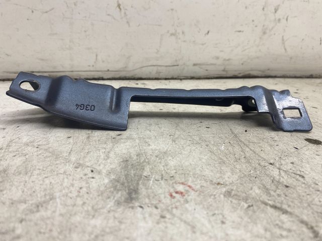 bontott CITROËN C4 PICASSO Bal Sárvédő Oldaltartó