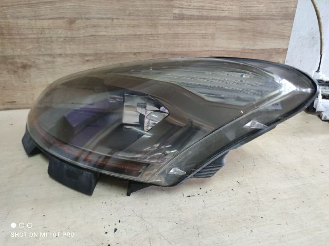 bontott CITROËN C4 PICASSO Bal Xenon Fényszóró