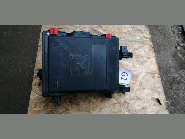 bontott CITROËN C4 PICASSO Biztosítéktábla Doboz