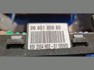 bontott CITROËN C4 PICASSO Biztosítéktábla Utastér