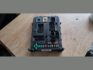 bontott CITROËN C4 PICASSO Biztosítéktábla Utastér