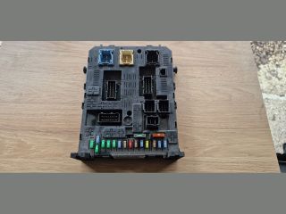 bontott CITROËN C4 PICASSO Biztosítéktábla Utastér