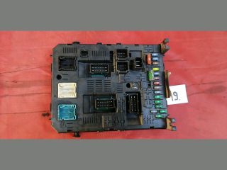 bontott CITROËN C4 PICASSO Biztosítéktábla Utastér