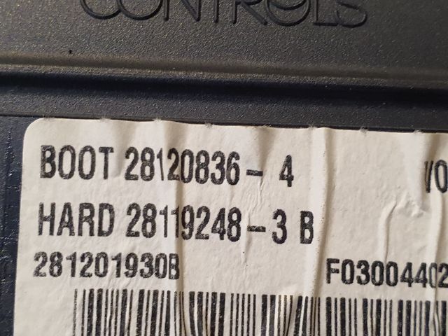 bontott CITROËN C4 PICASSO Biztosítéktábla Utastér