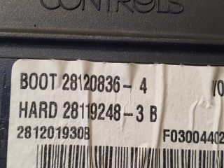 bontott CITROËN C4 PICASSO Biztosítéktábla Utastér