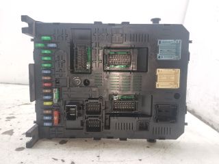 bontott CITROËN C4 PICASSO Biztosítéktábla Utastér