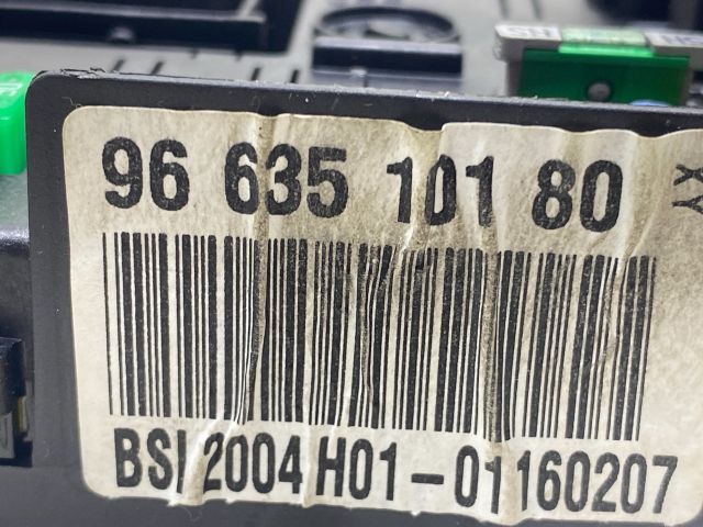 bontott CITROËN C4 PICASSO Biztosítéktábla Utastér