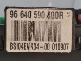 bontott CITROËN C4 PICASSO Biztosítéktábla Utastér