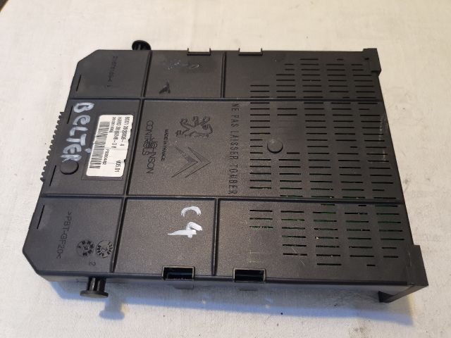 bontott CITROËN C4 PICASSO Biztosítéktábla Utastér