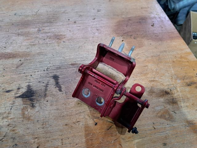 bontott CITROËN C4 PICASSO Csomagtérajtó Bal Zsanér