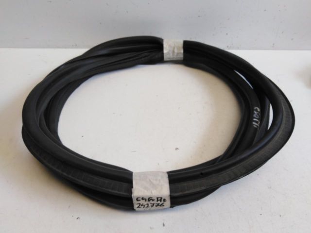 bontott CITROËN C4 PICASSO Csomagtérajtó Gumikéder