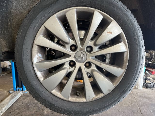 bontott CITROËN C4 PICASSO Csomagtérajtó Kárpit