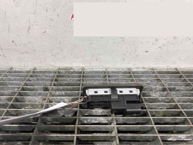 bontott CITROËN C4 PICASSO Csomagtérajtó Kilincs