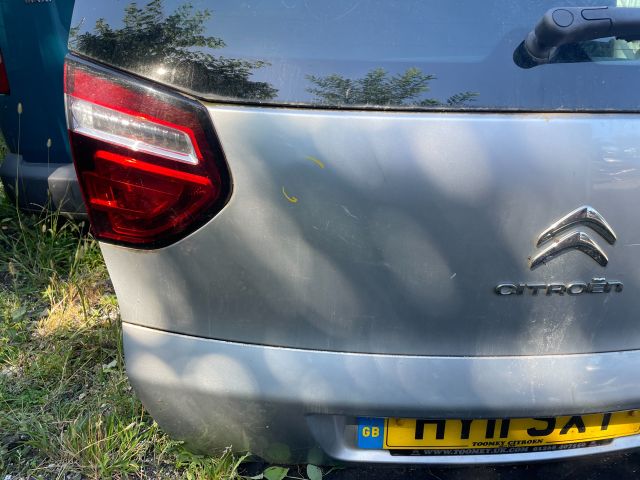 bontott CITROËN C4 PICASSO Csomagtérajtó (Részeivel)