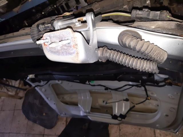 bontott CITROËN C4 PICASSO Csomagtérajtó (Üres lemez)