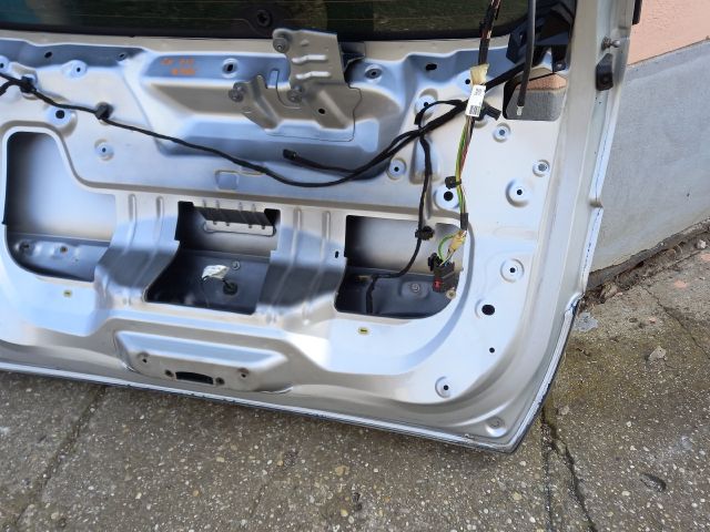 bontott CITROËN C4 PICASSO Csomagtérajtó (Üres lemez)