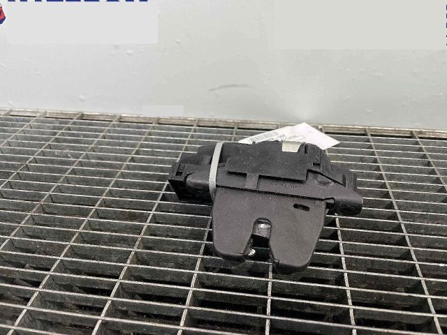 bontott CITROËN C4 PICASSO Csomagtérajtó Ütköző