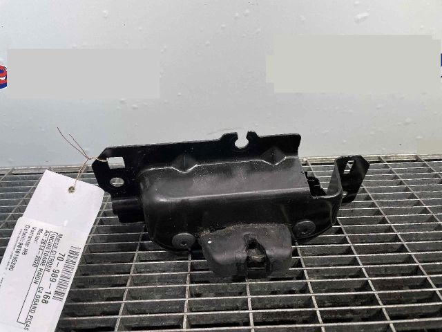 bontott CITROËN C4 PICASSO Csomagtérajtó Ütköző