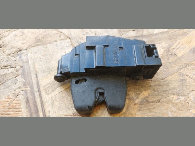 bontott CITROËN C4 PICASSO Csomagtérajtó Zárszerkezet