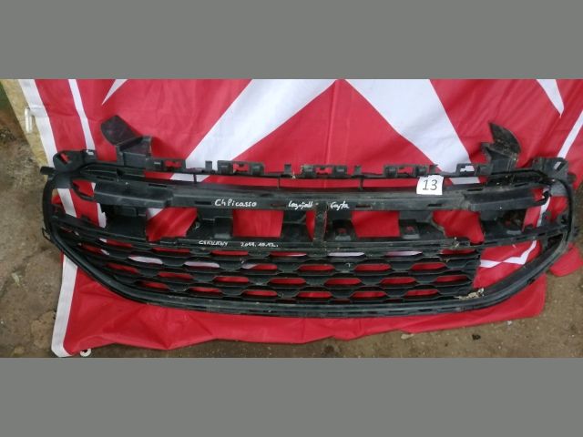 bontott CITROËN C4 PICASSO Első Lökhárító Alsó Középső Díszrács