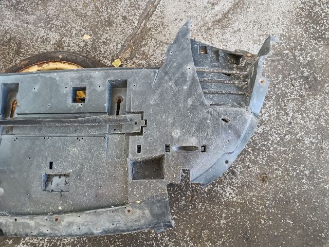 bontott CITROËN C4 PICASSO Első Lökhárító Alsó (Műanyag)