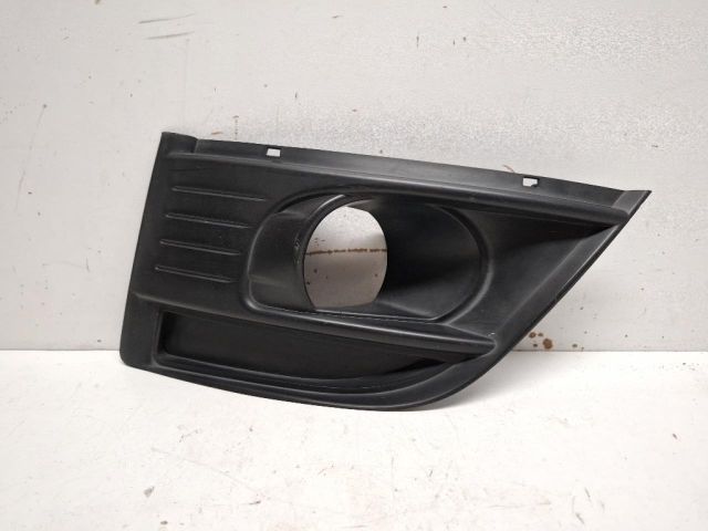 bontott CITROËN C4 PICASSO Első Lökhárító Jobb Díszrács