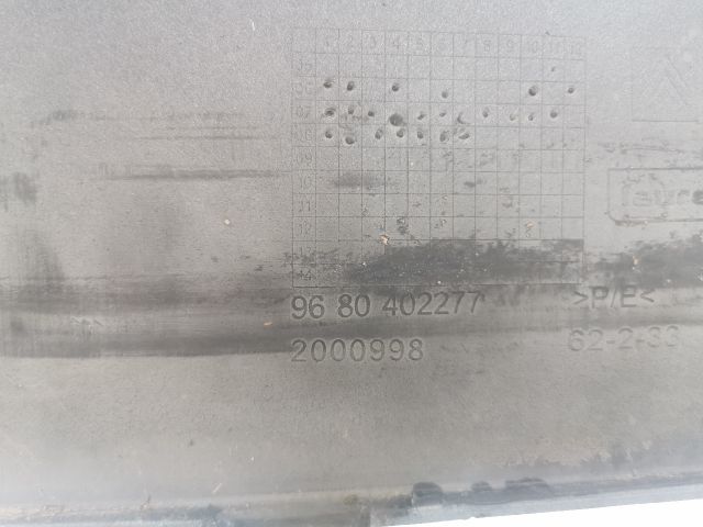 bontott CITROËN C4 PICASSO Első Lökhárító (Részeivel)