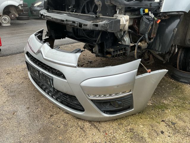 bontott CITROËN C4 PICASSO Első Lökhárító (Részeivel)