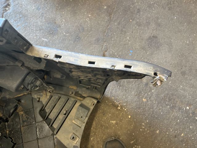 bontott CITROËN C4 PICASSO Első Lökhárító (Üresen)