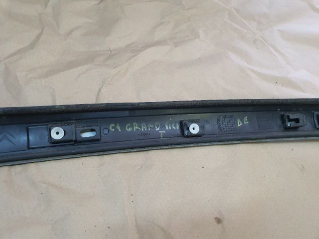 bontott CITROËN C4 PICASSO Első Szélvédő Bal Díszléc