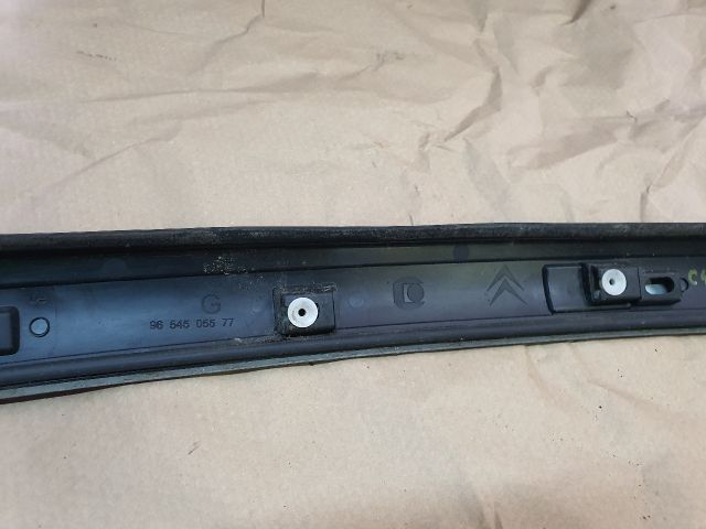 bontott CITROËN C4 PICASSO Első Szélvédő Bal Díszléc