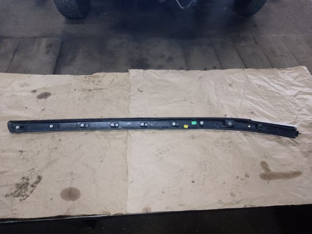 bontott CITROËN C4 PICASSO Első Szélvédő Jobb Díszléc