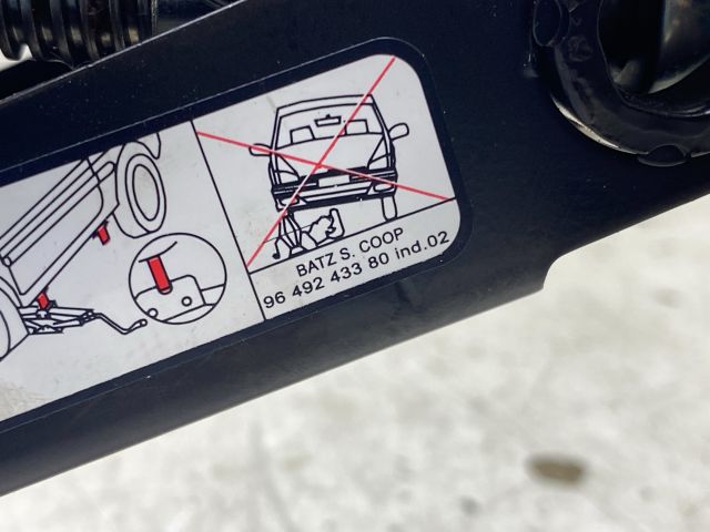 bontott CITROËN C4 PICASSO Emelő