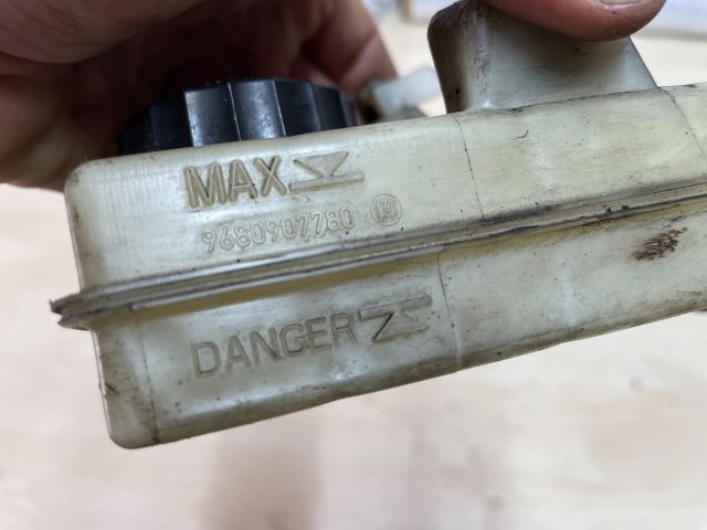 bontott CITROËN C4 PICASSO Fékfolyadék Tartály