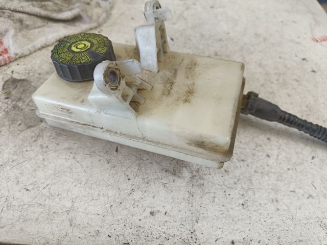 bontott CITROËN C4 PICASSO Fékfolyadék Tartály