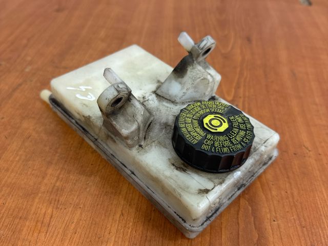 bontott CITROËN C4 PICASSO Fékfolyadék Tartály