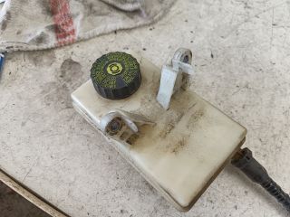 bontott CITROËN C4 PICASSO Fékfolyadék Tartály