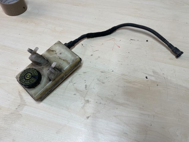 bontott CITROËN C4 PICASSO Fékfolyadék Tartály