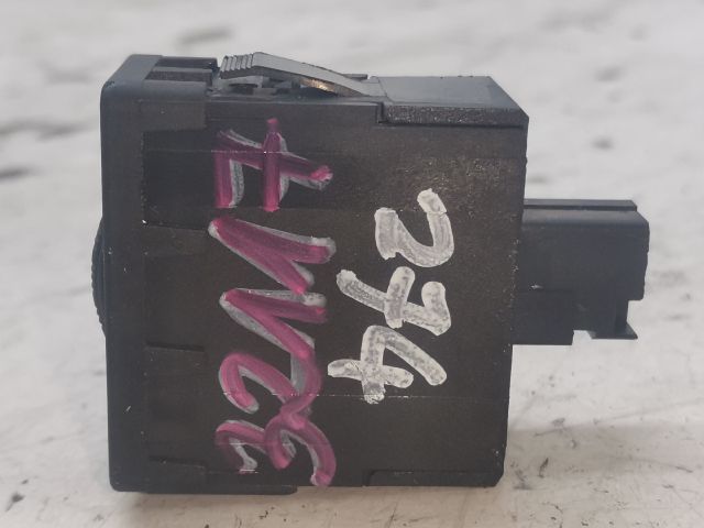 bontott CITROËN C4 PICASSO Fényszórómagasság Állító Kapcsoló