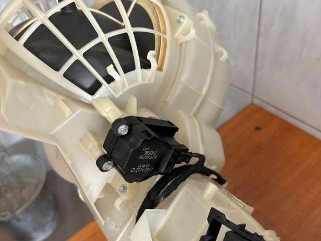 bontott CITROËN C4 PICASSO Fűtés Box